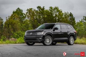 Volkswagen Atlas V6 4Motion on Vossen Wheels (VFS2) 2017 года
